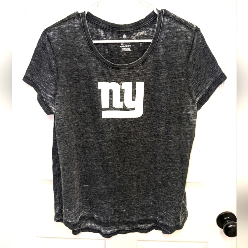 NFL NY short sleeve black & white graphic tee juniors size XL 15/17